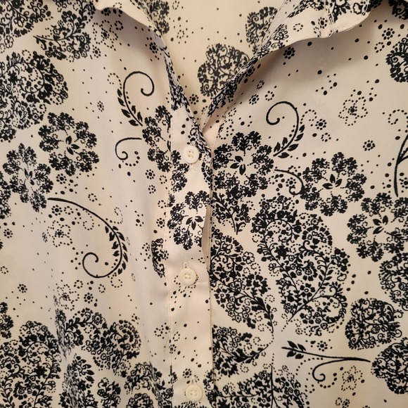 LC Lauren Conrad XL Blouse Cream Black Floral Longsleeve Sheer Button Up - Picture 8 of 16